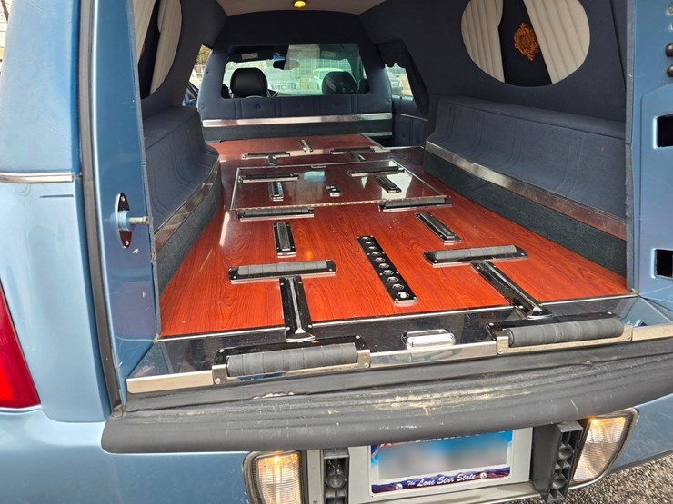 2004-cadillac-eagle-ultimate-hearse,-eagle-coachbuilders,-hearse-collector-special-image-38