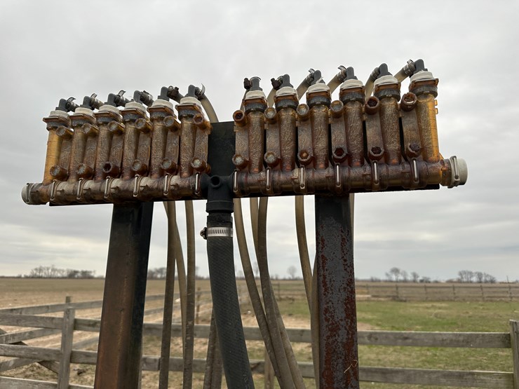 #38848-•-yetter-76"-twin-row-knife-applicator-image-42