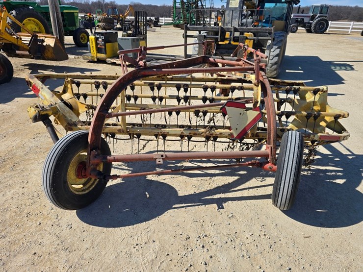 new-holland-256-image-4