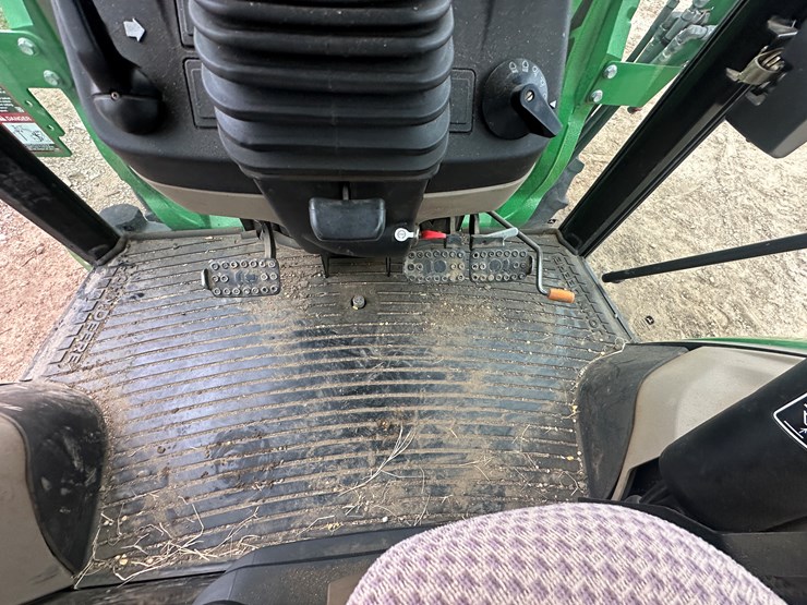 2014-john-deere-5075m-image-58