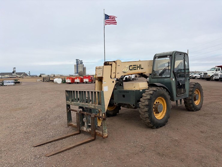 2016-gehl-rs8-42-image-1