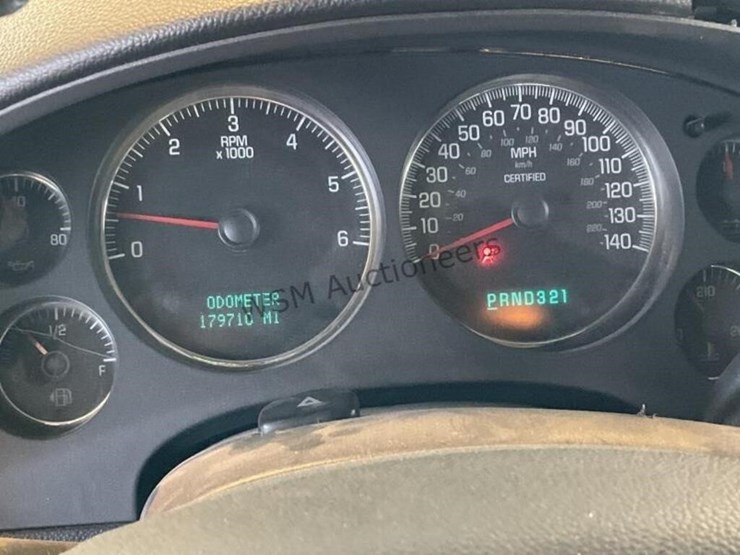 2007-chevrolet-tahoe-image-17