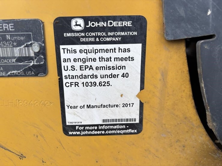 2017-deere-210l-image-42