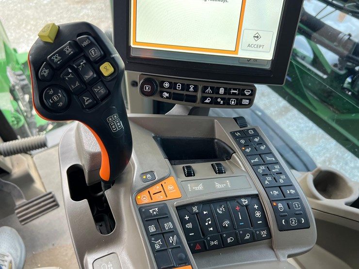 john-deere-412r-image-92