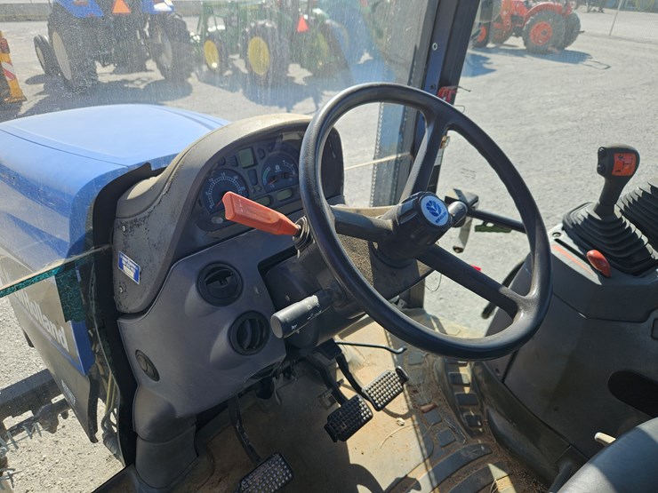 2006-new-holland-ts110a-image-16