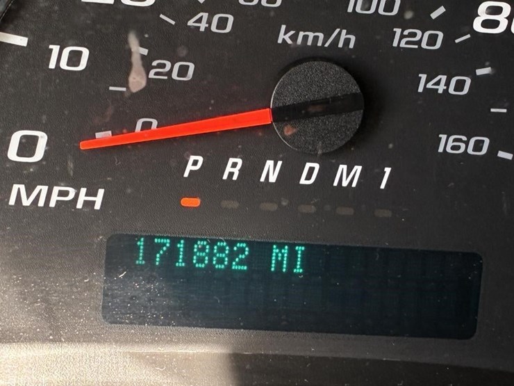 2016-chevrolet-express-2500-image-16