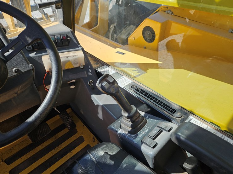 2019-gehl-dl11-image-10