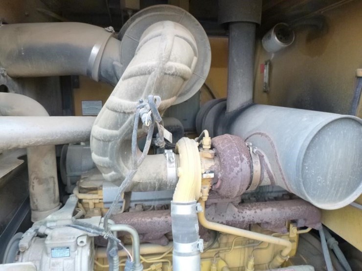 2005-deere-624j-image-30