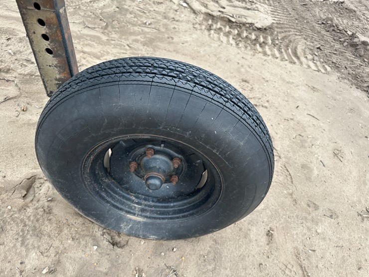 #38850-•-38'-yetter-toolbar-image-8