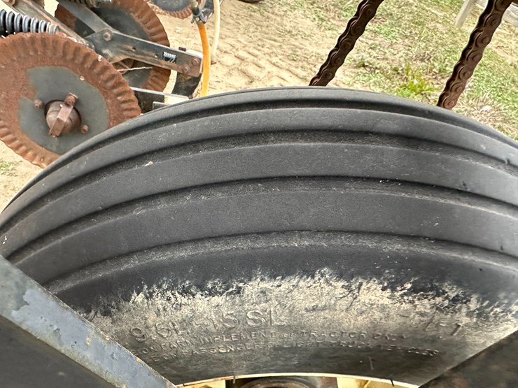 #38848-•-yetter-76"-twin-row-knife-applicator-image-6