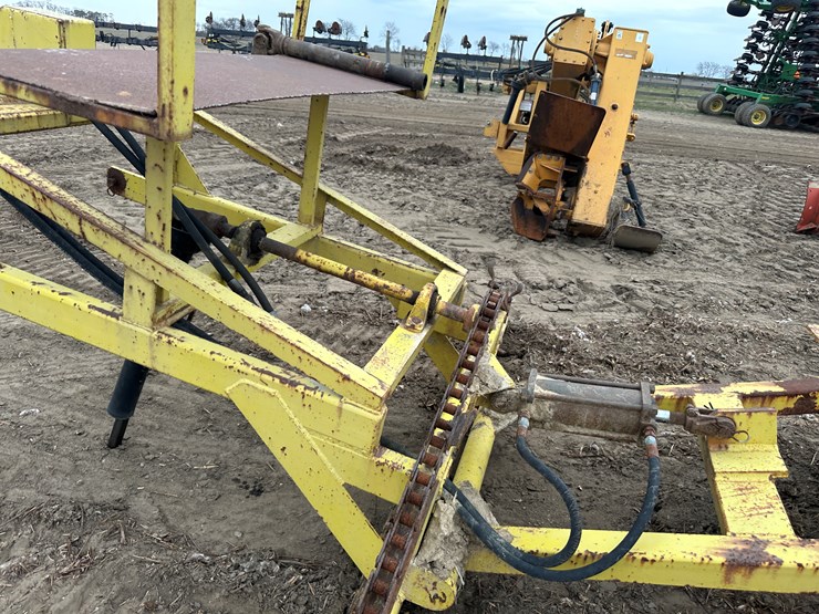 #38847-•-levee-trencher-image-8