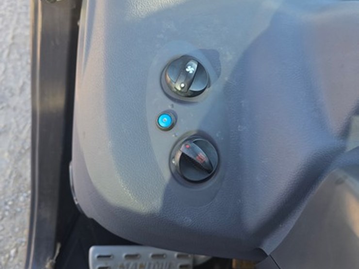 2015-manitou-mt625h-image-25