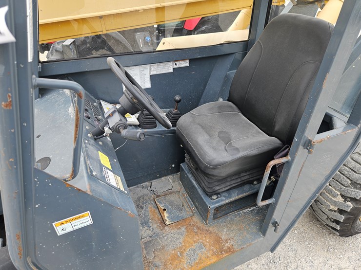 2013-gehl-rs6-34-image-7