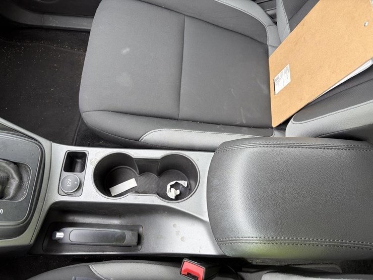 2015-ford-escape-image-19