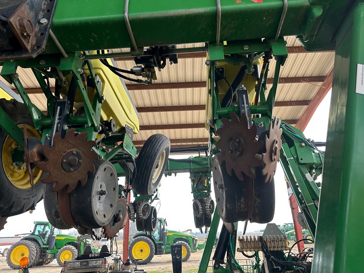 john-deere-1725-image-54