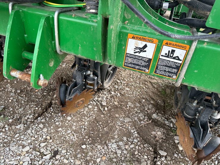 john-deere-1725c-image-34