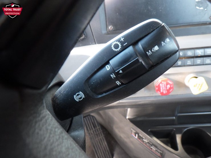 2022-freightliner-cascadia-116-image-16