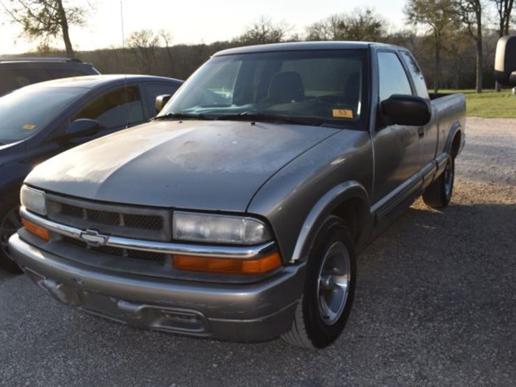 2001-chevrolet-s10-image-1