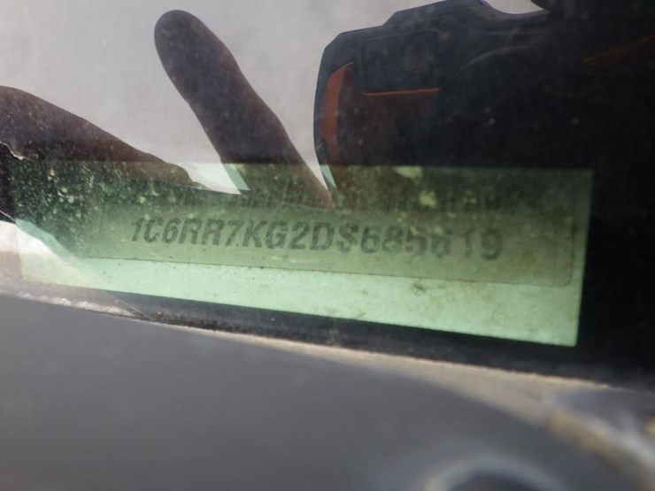 2013-dodge-1500-image-13