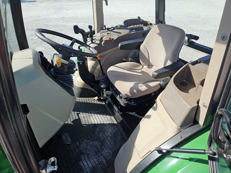 2019-john-deere-5090e-image-13