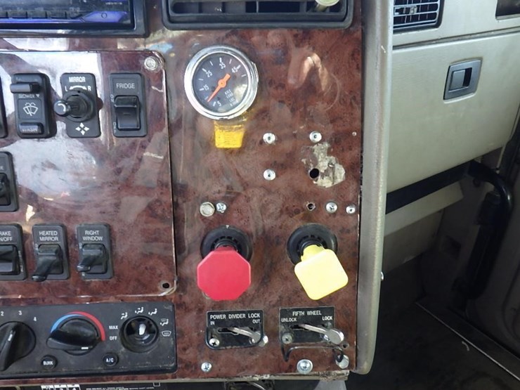 2006-international-9400-image-41