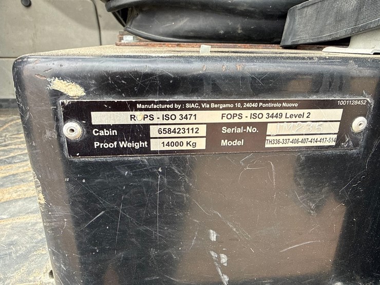 2011-caterpillar-th514-telehandler-image-22