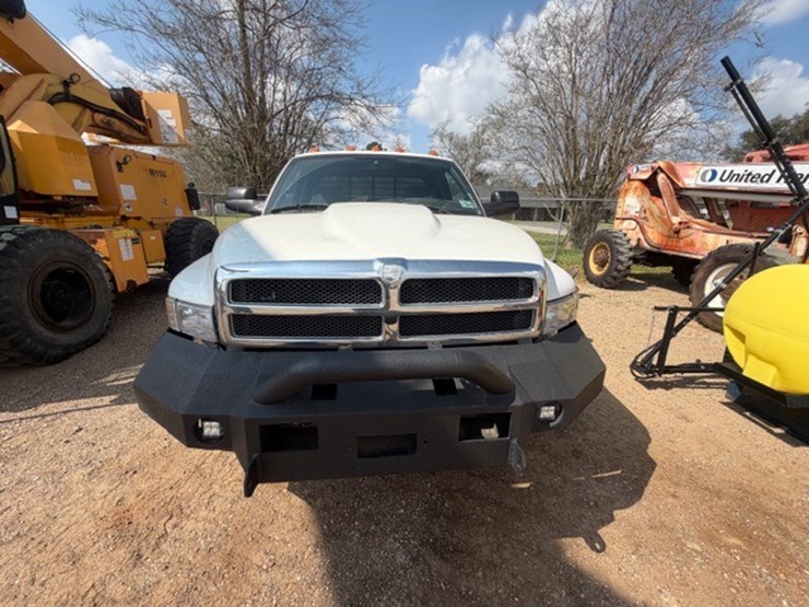 2002-dodge-ram-3500-image-6