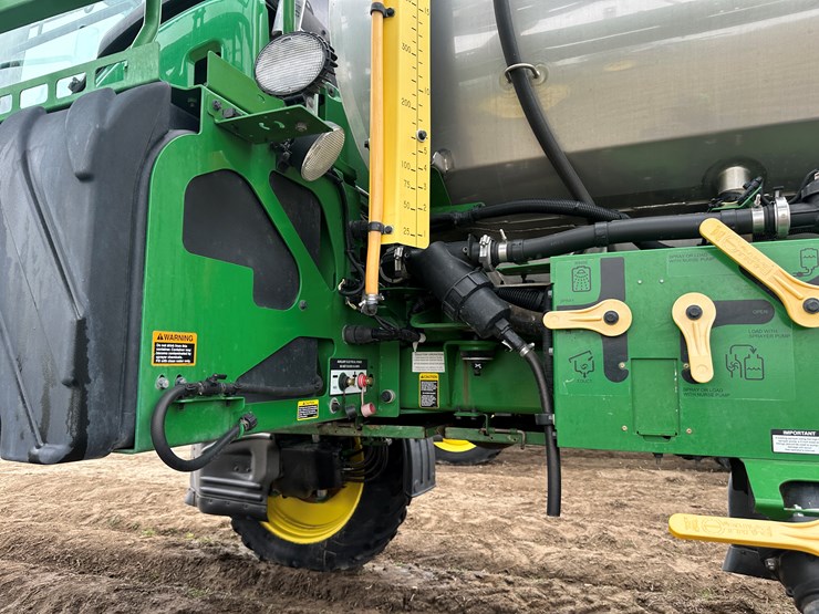 2021-john-deere-r4038-image-38