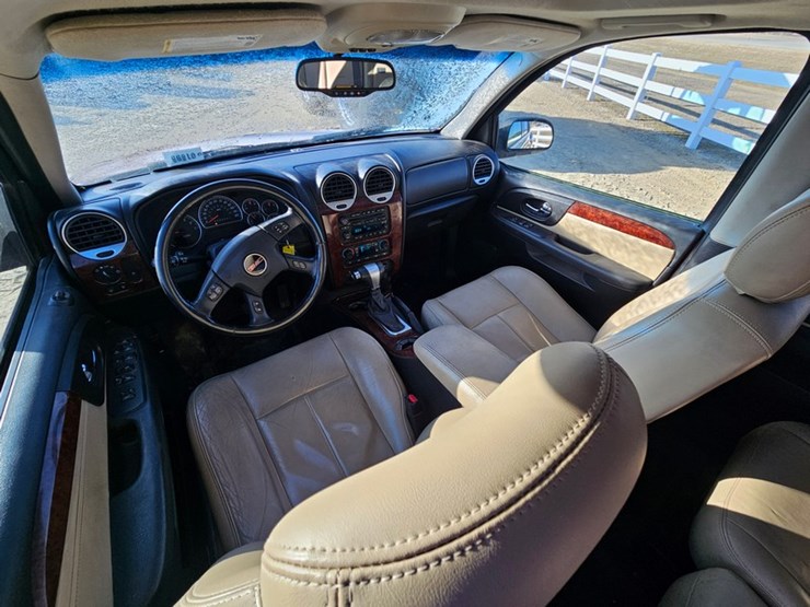 2007-gmc-envoy-slt-image-12