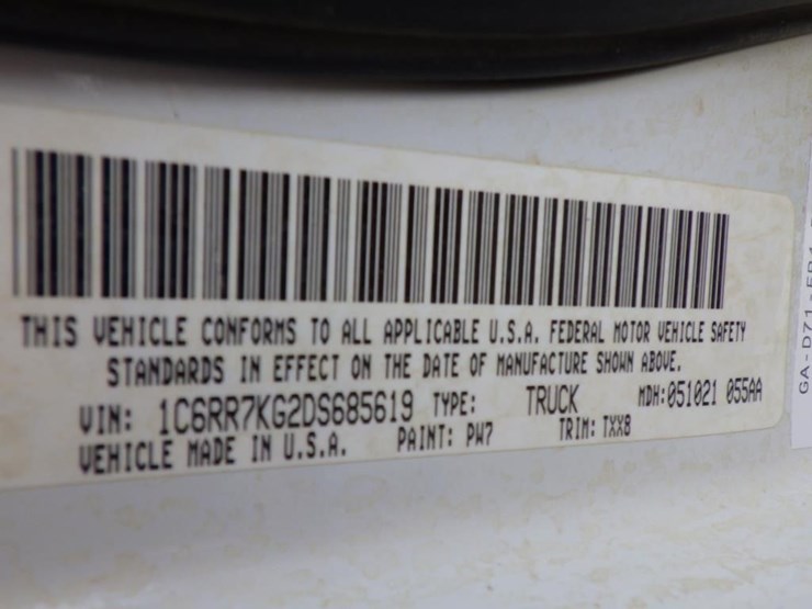 2013-dodge-1500-image-15