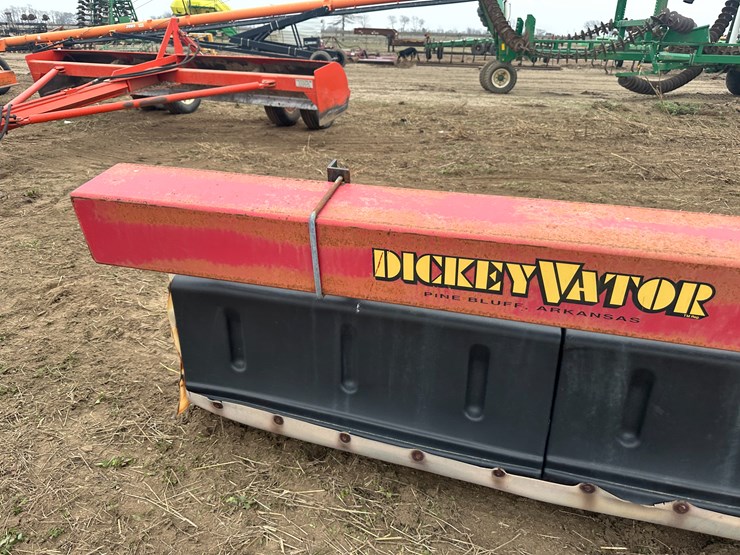 #40105-•-dickeyvator-40'-hooded-sprayer-image-40