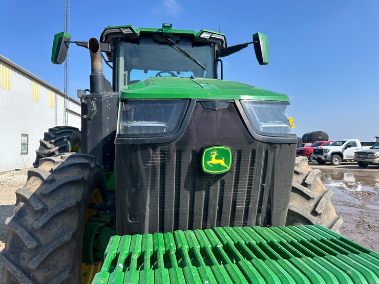 2023-john-deere-8r-250-image-35