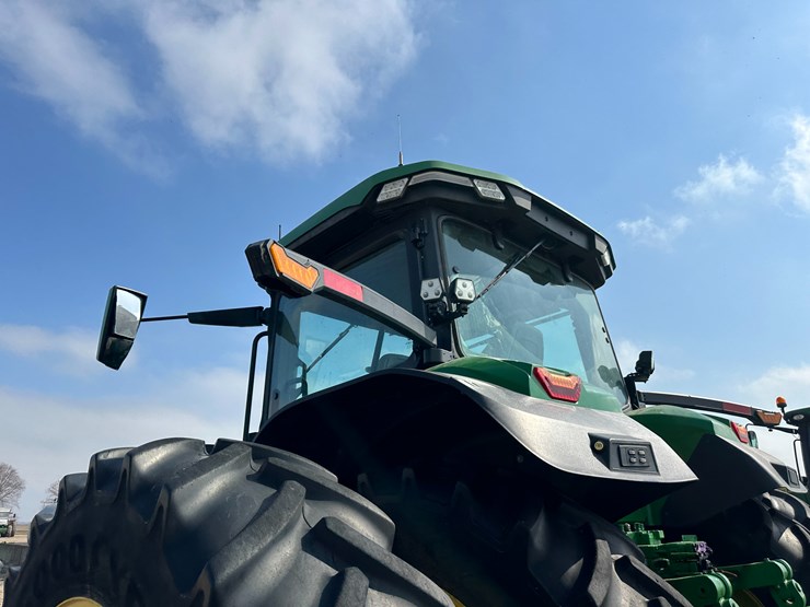 2022-john-deere-8r-280-image-31