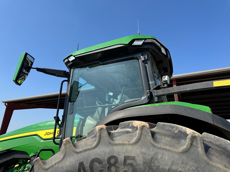 2023-john-deere-8r-250-image-28