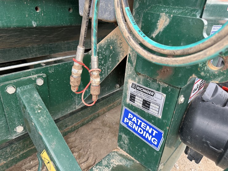 #38835-•-2017-richigher-r1090-grain-bagger-image-20