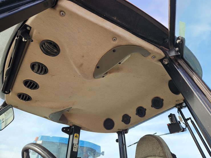 2015-case-ih-farmall-110a-image-5