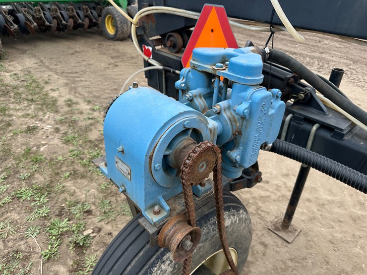 #38848-•-yetter-76"-twin-row-knife-applicator-image-39