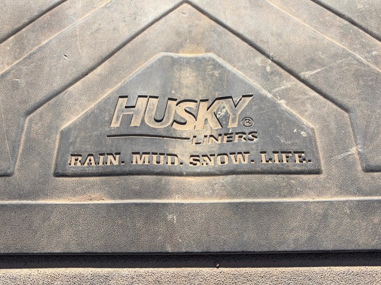 2020-ram-2500-laramie-image-16