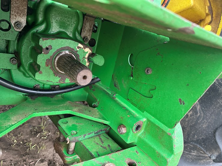 2012-john-deere-8335r-image-28