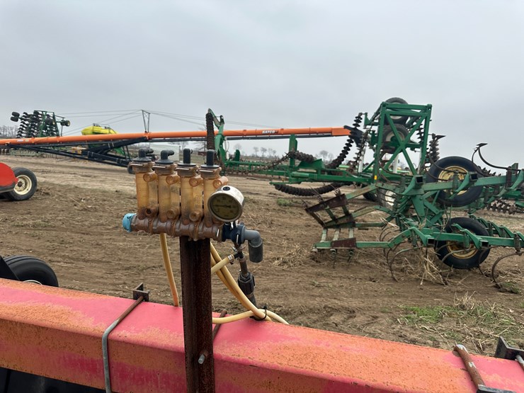 #40105-•-dickeyvator-40'-hooded-sprayer-image-35