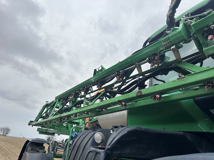 2021-john-deere-r4038-image-59