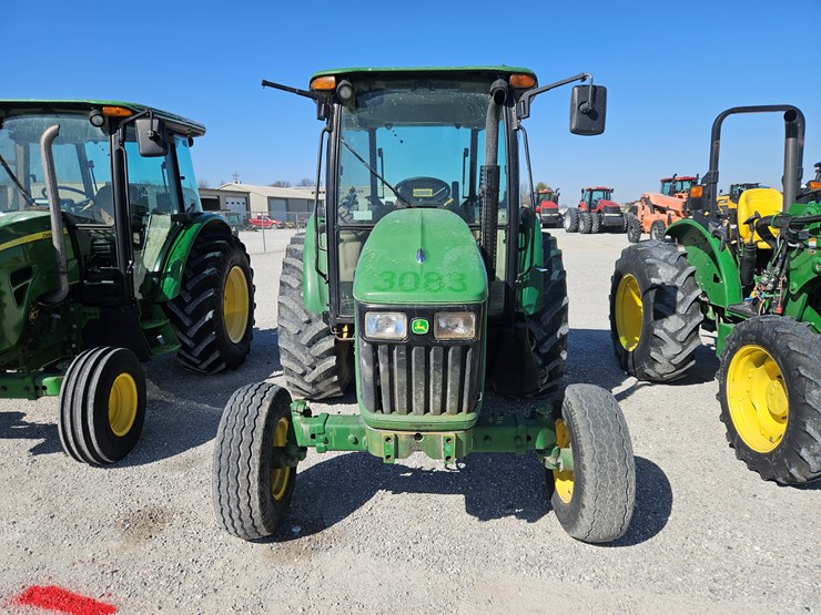 2011-john-deere-5085m-image-2