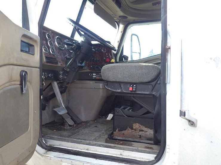 2006-international-9400-image-29