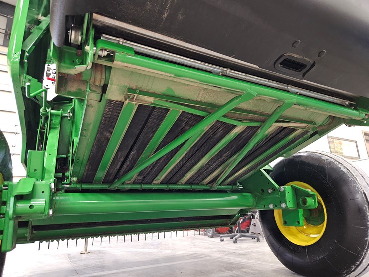 2023-john-deere-451m-image-9