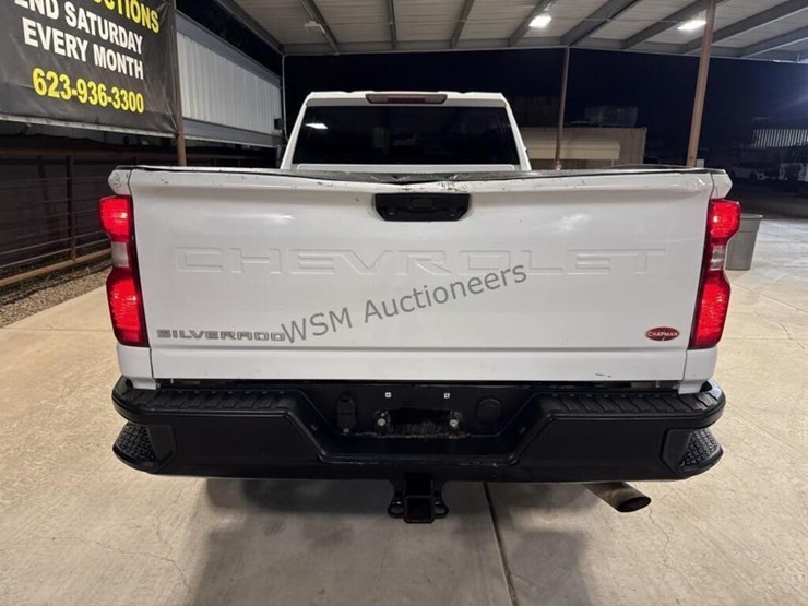 2020-chevrolet-silverado-3500hd-image-8