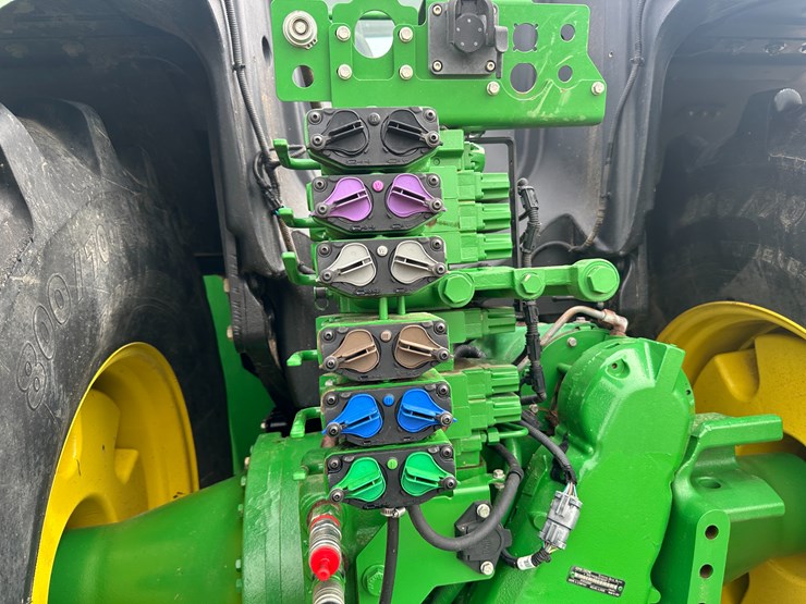 2020-john-deere-9470r-image-21