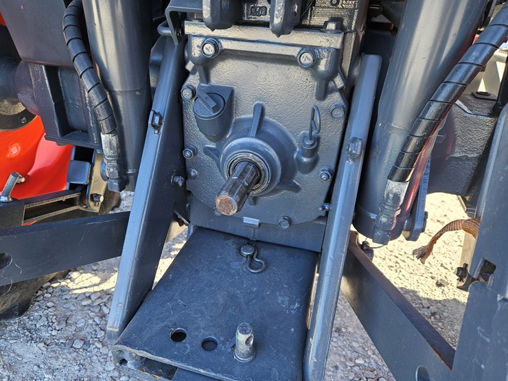 2019-kubota-m6060-image-13