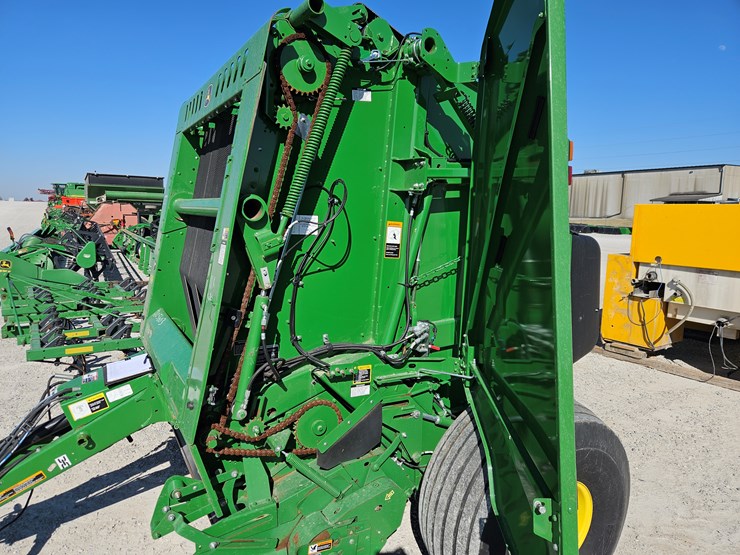 2022-john-deere-560r-image-6