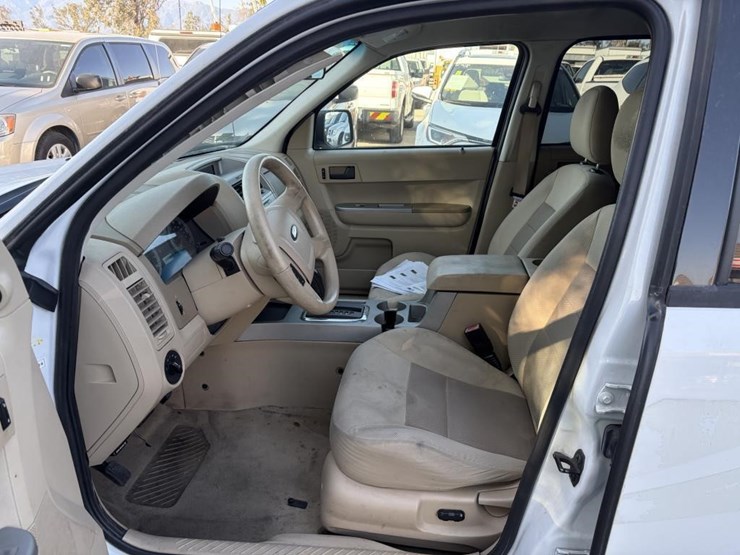 2008-ford-escape-image-9