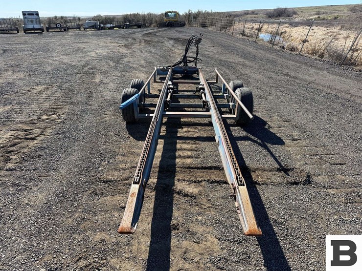 blueline-mfg.-16'-orchard-bin-trailer-image-4